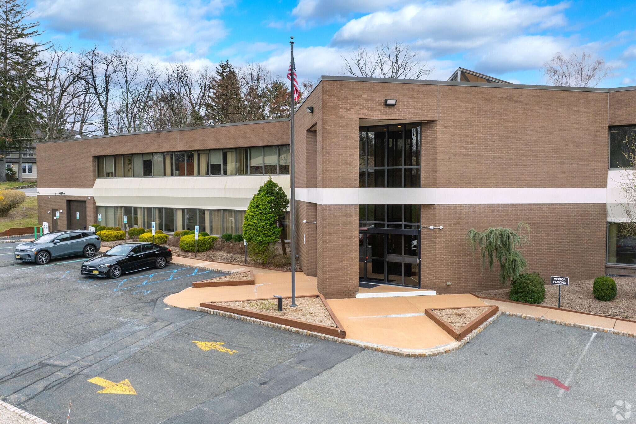 6 Arrow Rd, Ramsey, NJ à vendre Photo principale– Image 1 sur 11