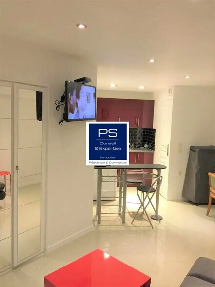 Local commercial dans Paris à vendre - Photo de l’immeuble – Image 3 sur 9