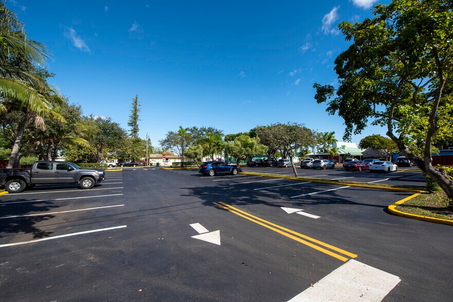 1300 S Federal Hwy, Dania, FL à vendre - Photo de l’immeuble – Image 3 sur 21