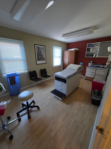 788 Broad St, Shrewsbury, NJ à louer - Photo de l’immeuble – Image 3 sur 5