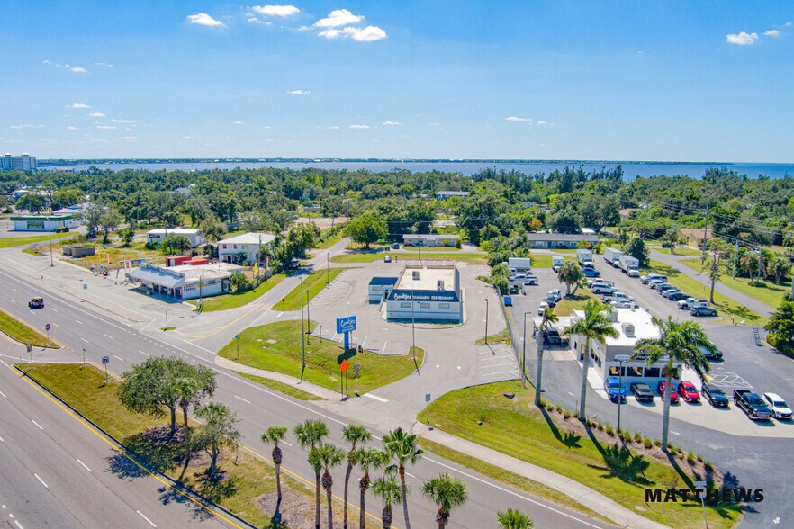 4535 Tamiami Trl, Port Charlotte, FL à vendre - Photo de l’immeuble – Image 2 sur 3