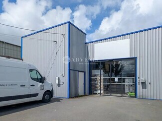 Plus de détails pour Local d'activités à louer