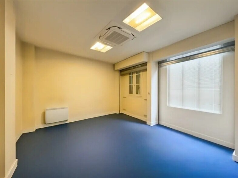 Bureau dans Paris à louer - Photo de l’immeuble – Image 2 sur 7
