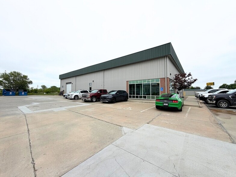6601 Royal St, Pleasant Valley, MO à vendre - Photo principale – Image 1 sur 19