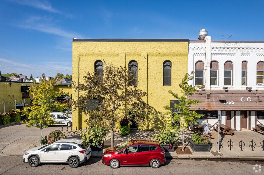2604 S Lyndale Ave, Minneapolis, MN à vendre - Photo de l’immeuble – Image 2 sur 28
