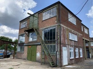 Plus de détails pour Lower Sunbury Rd, Hampton - Local d'activités à louer