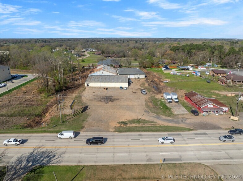 1506 S Park Dr, Broken Bow, OK à vendre - Photo de l’immeuble – Image 2 sur 3