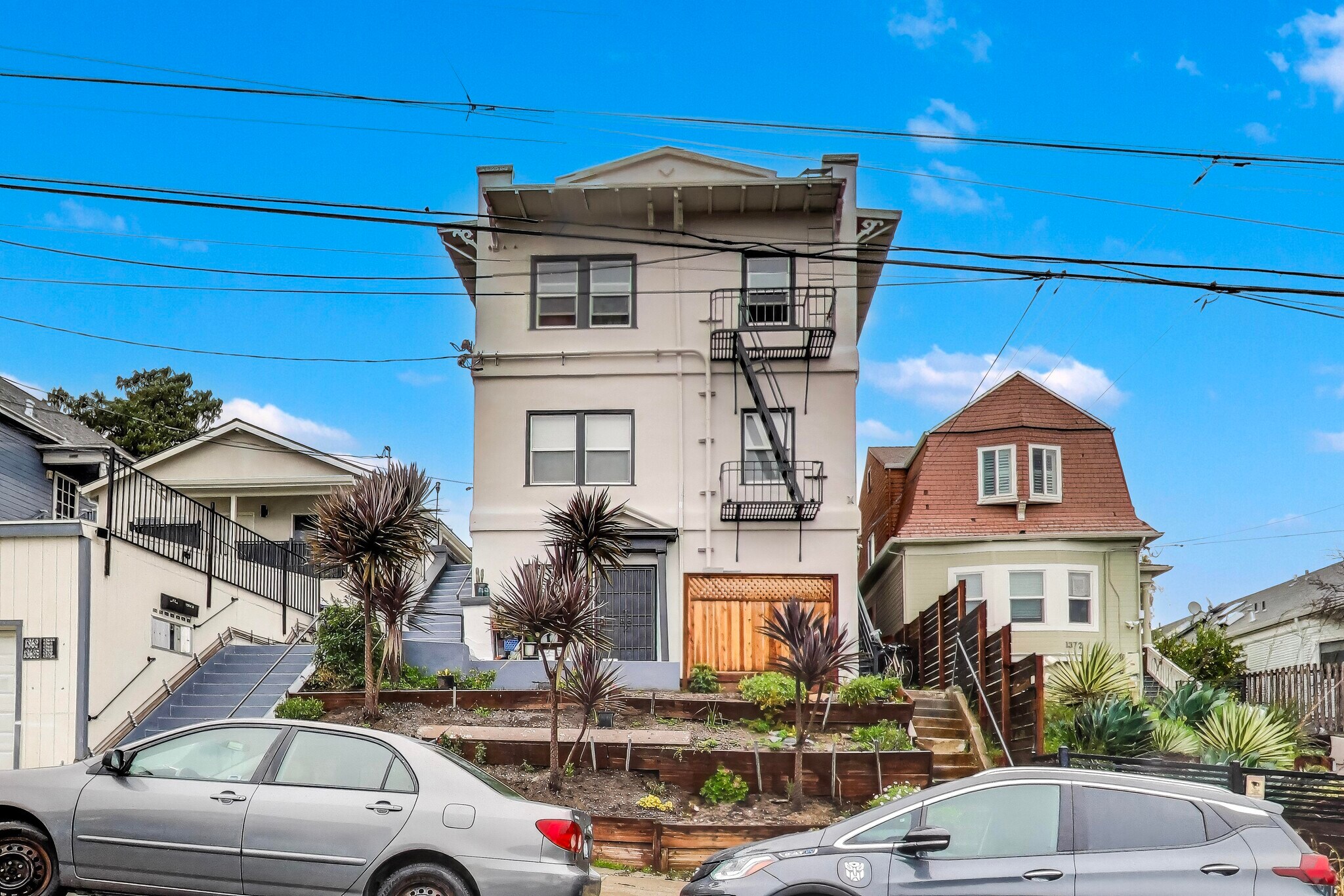 1364 E 27th St, Oakland, CA à vendre Photo principale– Image 1 sur 19