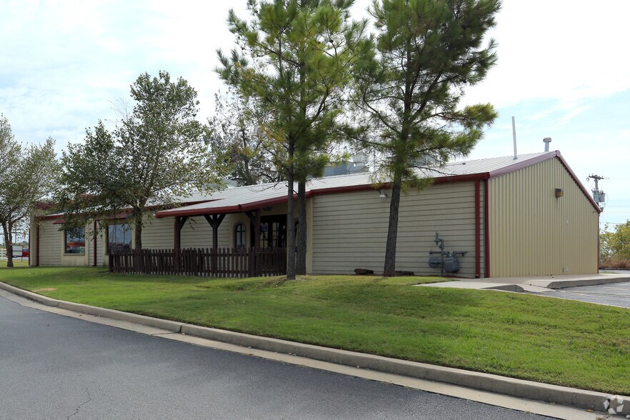 7708 N Owasso Expy, Owasso, OK à vendre - Photo de l’immeuble – Image 3 sur 3
