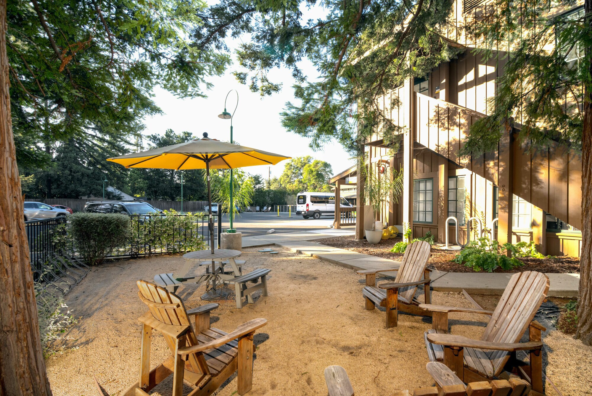 1272 Hayes St, Napa, CA à louer Photo de l’immeuble– Image 1 sur 10
