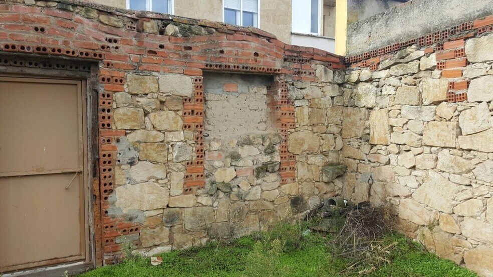 Terrain dans Villamayor, Salamanca à vendre - Photo principale – Image 1 sur 7
