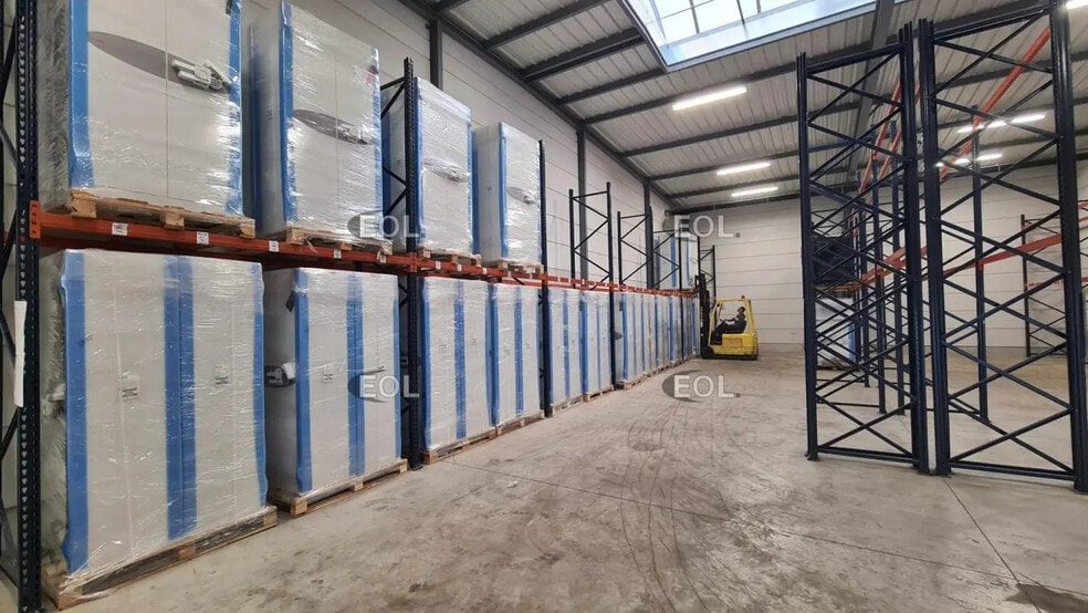 Local d’activités dans Chambly à louer - Photo intérieure – Image 3 sur 5