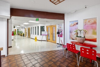 1600-1610 Post St, San Francisco, CA à vendre Photo intérieure– Image 1 sur 8