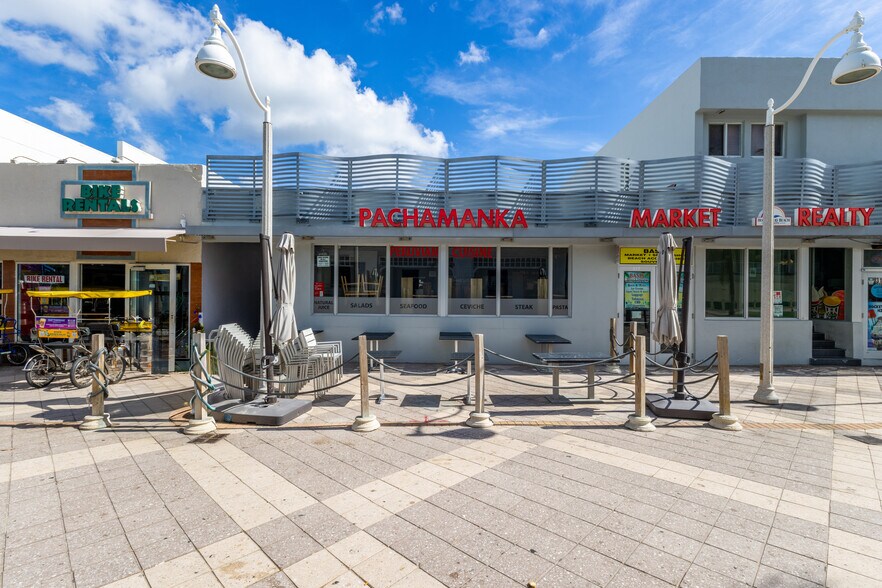 309-321 Johnson St, Hollywood, FL à louer - Photo de l’immeuble – Image 1 sur 6