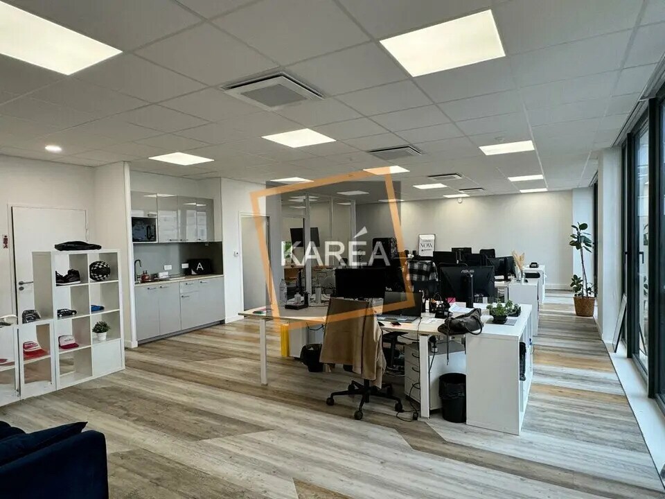 Bureau dans Chessy à louer Photo intérieure– Image 1 sur 6