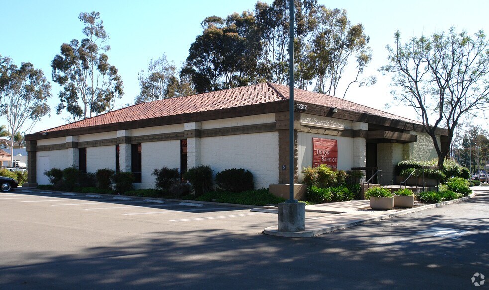 12312 Poway Rd, Poway, CA à vendre - Photo de l’immeuble – Image 2 sur 6