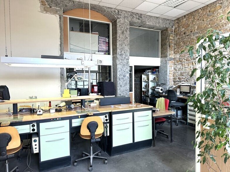 Immeuble residentiel dans Lyon à vendre - Photo intérieure – Image 1 sur 6