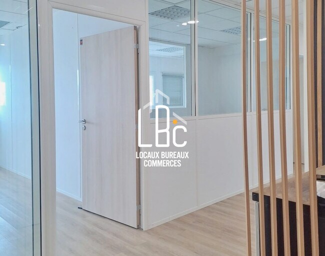 Plus de détails pour 317 Boulevard Marcel Paul, Saint-Herblain - Bureau à louer