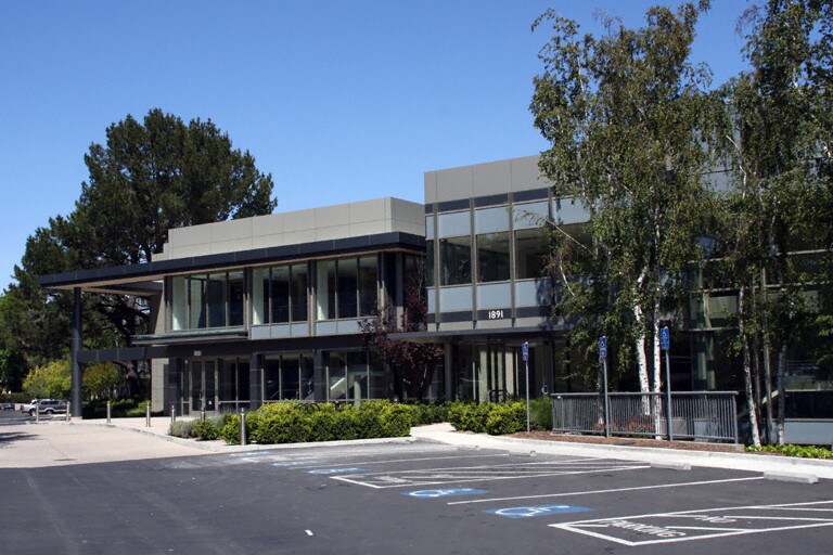 1801 Page Mill Rd, Palo Alto, CA à louer - Photo de l’immeuble – Image 3 sur 10