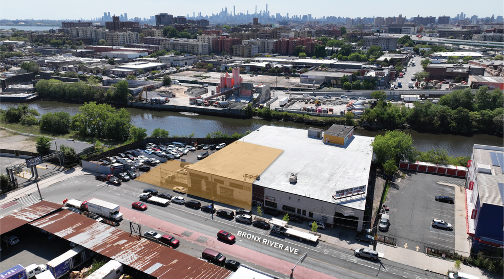 935 Bronx River Ave, Bronx, NY à louer - Aérien – Image 2 sur 2