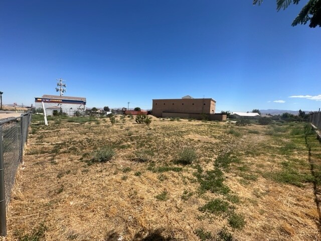 Mariposa Rd, Hesperia, CA à vendre - Photo de l’immeuble – Image 3 sur 7