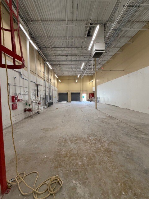 8102 Blanding Blvd, Jacksonville, FL à louer Photo principale– Image 1 sur 11