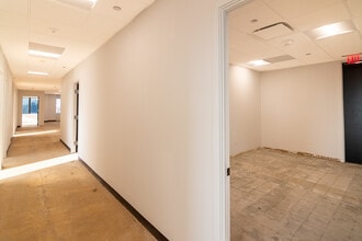 1051 Perimeter Dr, Schaumburg, IL à louer Photo de l’immeuble– Image 2 sur 5