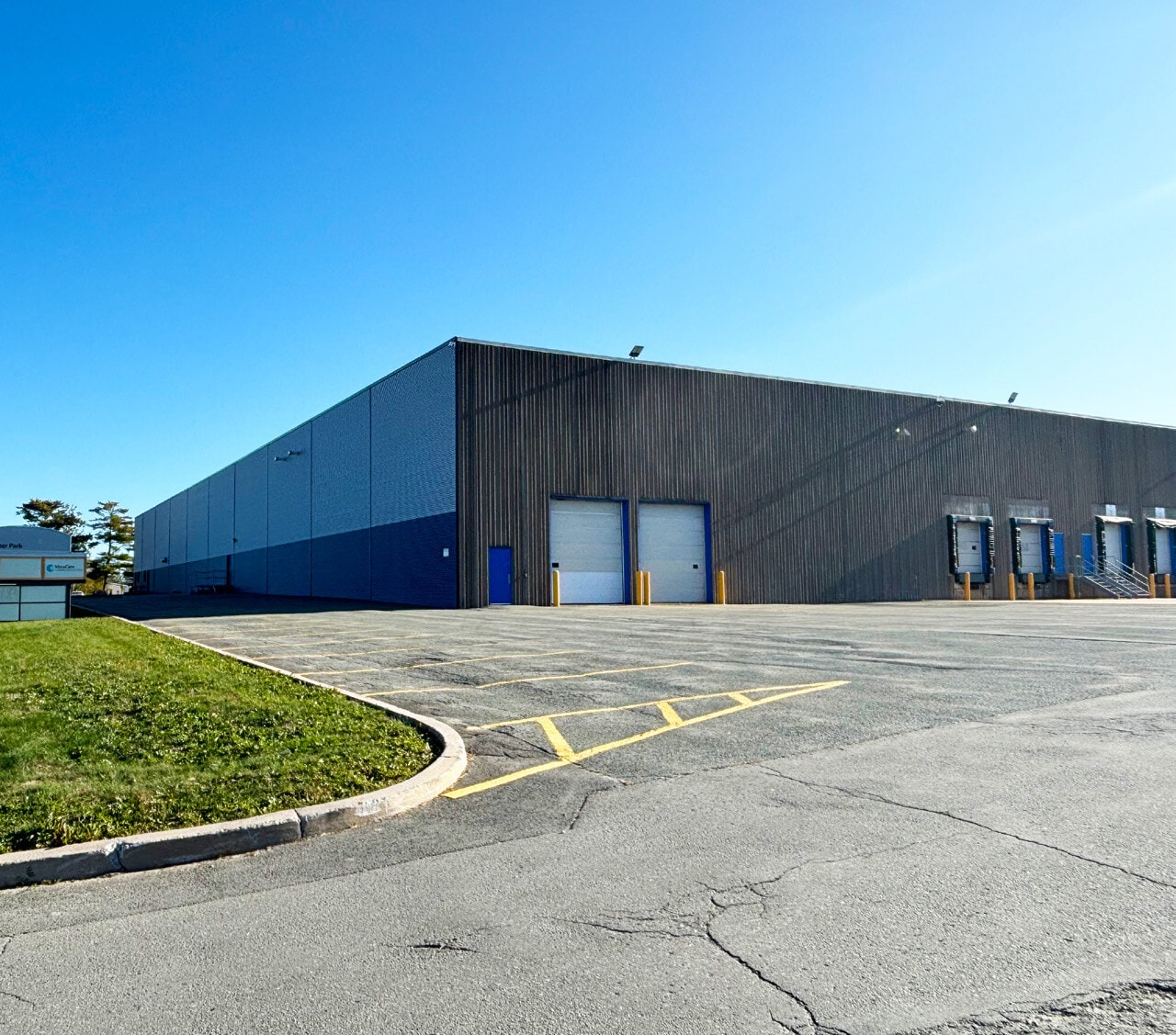 200 Bluewater Rd, Bedford, NS à louer Photo de l’immeuble– Image 1 sur 4