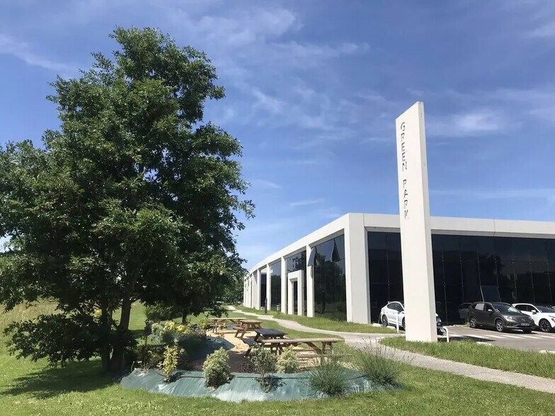 Bureau dans Labège à louer - Photo de l’immeuble – Image 3 sur 14