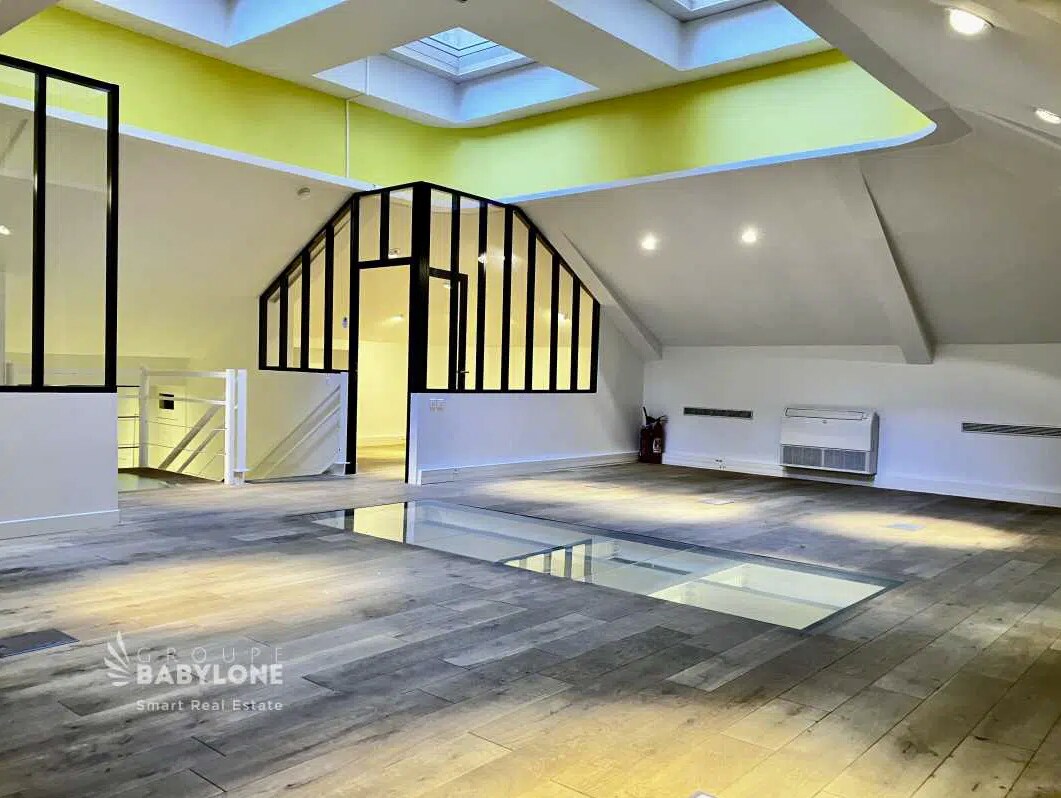 48 Rue De La Bienfaisance, Paris, PAR 75008 - Lot 02 -  - Photo intérieure - Image 1 of 2