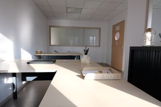 8 Rue De Madrid, Belfort à louer Photo intérieure– Image 2 sur 3