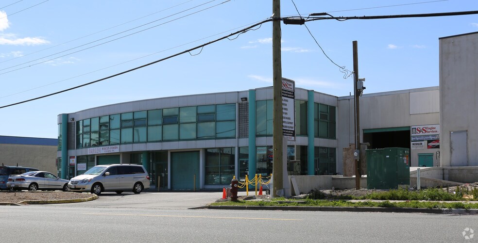 2851 Simpson Rd, Richmond, BC à louer - Photo de l’immeuble – Image 2 sur 11