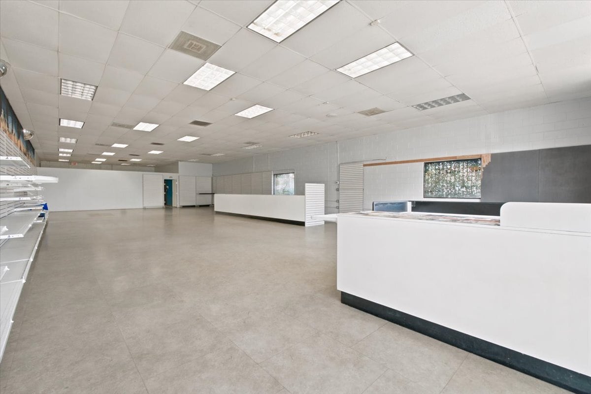 5401-5409 W Sunset Blvd, Los Angeles, CA à louer Photo intérieure– Image 1 sur 10