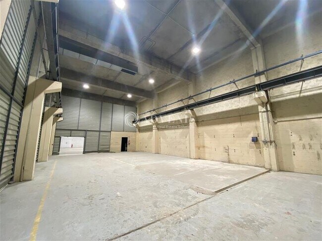 Plus de détails pour 1929 Rue Jean Lolive, Bagnolet - Bureau, Local d'activités à louer