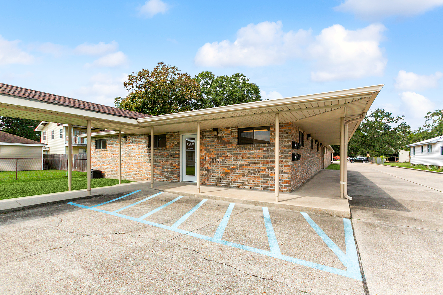 8656 Highway 23, Belle Chasse, LA à louer Photo de l’immeuble– Image 1 sur 14