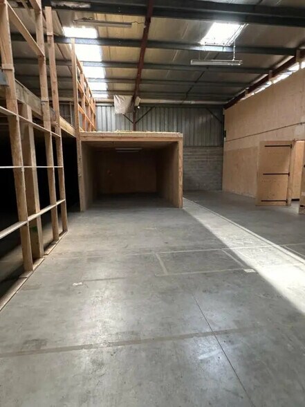 Local d’activités dans Bègles à louer - Photo intérieure – Image 2 sur 6