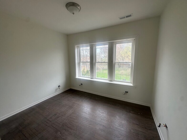 2666-2670 E 78th St, Chicago, IL à vendre - Photo intérieure – Image 2 sur 8