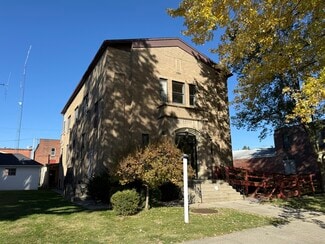 Plus de détails pour 224 E Rensselaer St, Bucyrus, OH - Local commercial à vendre