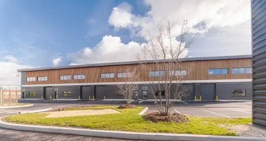 Local d’activités dans Cormeilles-en-Parisis à louer Photo principale– Image 1 sur 3