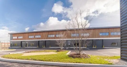 Plus de détails pour Local d'activités à louer