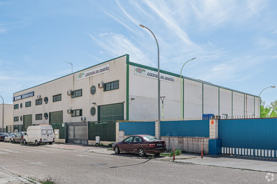 Industriel/Logistique dans Casarrubuelos, Madrid à vendre - Photo de l’immeuble – Image 2 sur 2