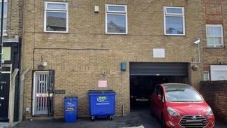 Plus de détails pour 111-113 Friary Rd, Londres - Industriel/Logistique à vendre