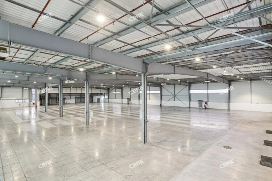 Bureau dans Wissous à louer - Photo de l’immeuble – Image 3 sur 17