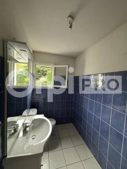 Bureau dans Saint-Vincent-de-Tyrosse à vendre - Photo de l’immeuble – Image 3 sur 4