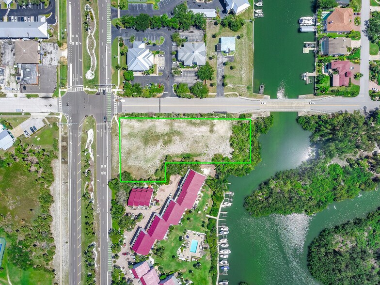 Sands Point Dr & Pinellas Bayway S, Tierra Verde, FL à vendre - Photo de l’immeuble – Image 2 sur 10