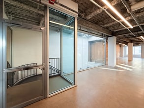 855 W Belmont Ave, Chicago, IL à louer Photo intérieure– Image 2 sur 7