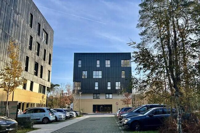 Plus de détails pour Bureau à louer