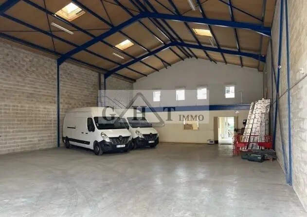 Industriel/Logistique dans Chevilly-Larue à louer - Photo de l’immeuble – Image 1 sur 3