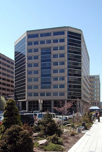 830 1st St NE, Washington, DC à louer - Photo de l’immeuble – Image 2 sur 9