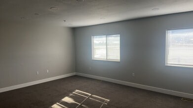 5460 E 2200 N, Eden, UT à louer Photo intérieure– Image 2 sur 5